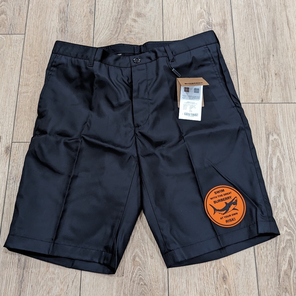 Mens Burberry "Shibden" Shark Print Chino Shorts Black